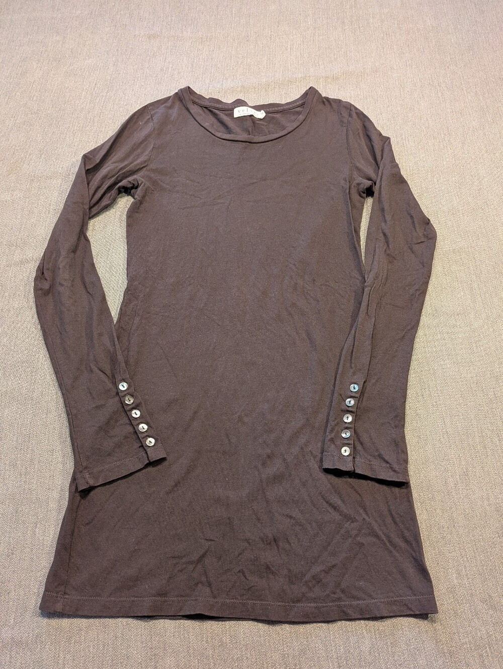Velvet by Graham & Spencer Brown long sleeve top with button cuff Size Medium